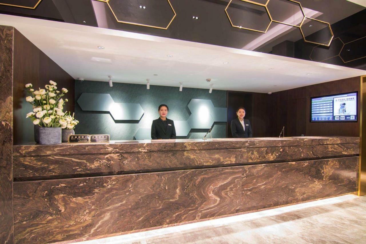 Yitel Premium Hotel Sanghaj Kültér fotó