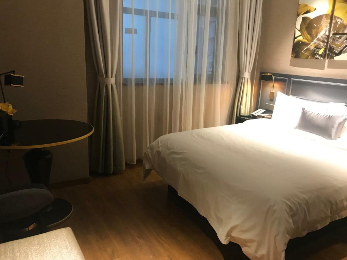 Yitel Premium Hotel Sanghaj Kültér fotó