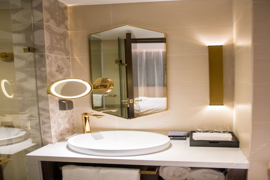Yitel Premium Hotel Sanghaj Kültér fotó